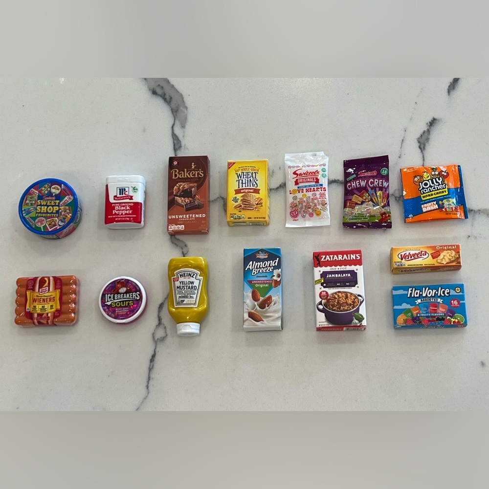 Lot of 14 Zuru Mini Brands